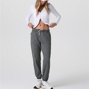 Vuori boyfriend sweatpants -women’s dream knit sweatpants size small